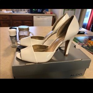 Women’s siz 9 Alfani heel